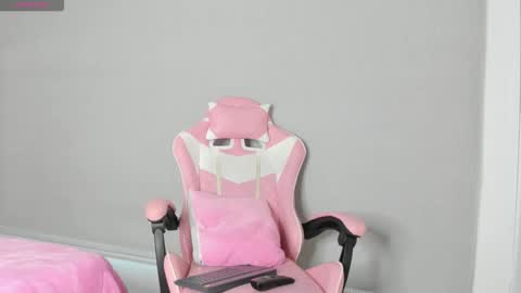 Snapshot of dream_team4 chatting on November 14, 2025, 11:53 am dream team online show from November 14, 2025, 11:53 am