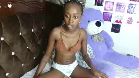 Dreameyes online show from April 5, 2026, 6:21 am