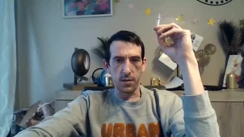 Snapshot of dreamguy38 chatting on January 27, 2025, 8:07 am dreamguy38 online show from January 27, 2025, 8:07 am