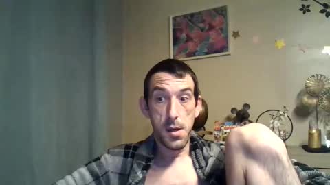 Snapshot of dreamguy38 chatting on October 19, 2025, 3:51 am dreamguy38 online show from October 19, 2025, 3:51 am