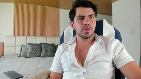 Snapshot of dreamsuxx chatting on November 26, 2025, 6:31 pm Diego online show from November 26, 2025, 6:31 pm