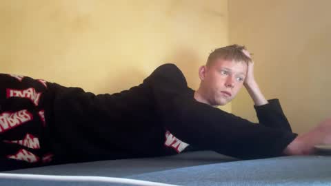 dreamy_devi1 online show from April 14, 2026, 11:38 am