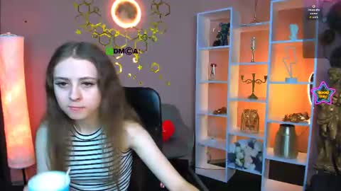 Snapshot of dreamy_lola chatting on August 7, 2026, 5:53 am Lola online show from August 7, 2026, 5:53 am
