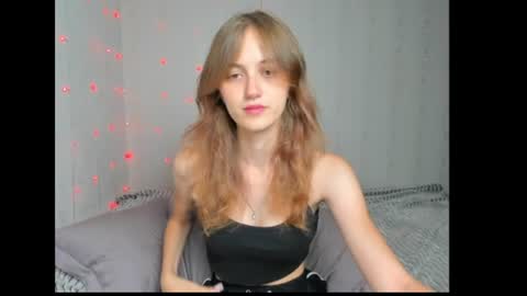 dreamy_pollyyy online show from July 15, 2026, 7:52 pm