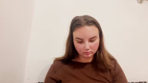 Snapshot of dreamyblushfairy chatting on December 2, 2024, 3:25 pm Mila online show from December 2, 2024, 3:25 pm