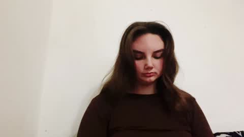 Snapshot of dreamyblushfairy chatting on December 3, 2024, 7:21 am Mila online show from December 3, 2024, 7:21 am