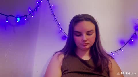 Snapshot of dreamyblushfairy chatting on December 4, 2024, 10:08 pm Mila online show from December 4, 2024, 10:08 pm