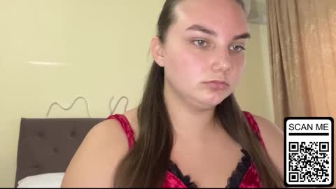 Snapshot of dreamyblushfairy chatting on September 16, 2025, 2:29 pm Mila online show from September 16, 2025, 2:29 pm