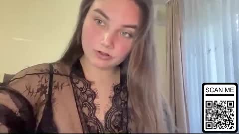 Snapshot of dreamyblushfairy chatting on September 17, 2025, 2:41 pm Mila online show from September 17, 2025, 2:41 pm