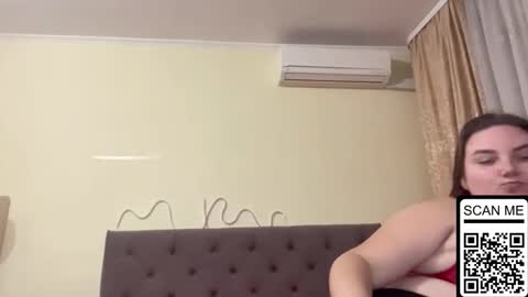 Snapshot of dreamyblushfairy chatting on October 21, 2025, 5:46 pm Mila online show from October 21, 2025, 5:46 pm