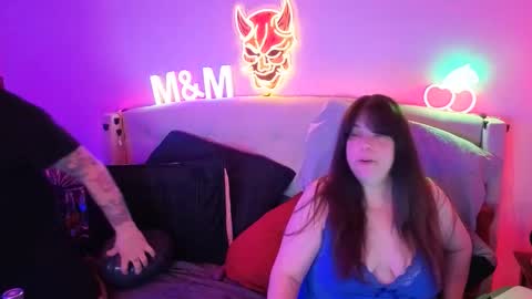 Snapshot of dreamycouple01 chatting on May 12, 2026, 5:59 am DreamyCouple01 online show from May 12, 2026, 5:59 am