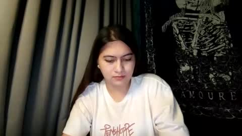 dreamycreamyst online show from January 24, 2025, 11:23 pm