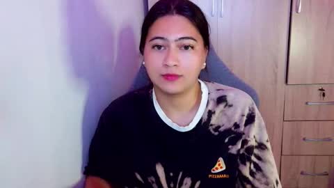 Snapshot of dreamycreamyst chatting on April 16, 2026, 2:23 am dreamycreamyst online show from April 16, 2026, 2:23 am