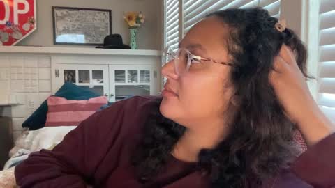 RIRI OR DREAMY online show from January 26, 2025, 4:09 pm