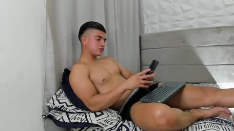 Snapshot of drekev_ chatting on December 19, 2024, 5:07 am Kevin online show from December 19, 2024, 5:07 am