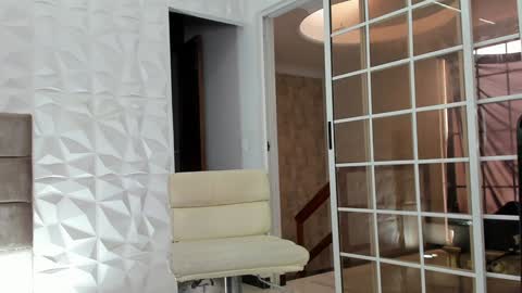 Snapshot of drekev_ chatting on December 30, 2024, 8:04 pm Kevin online show from December 30, 2024, 8:04 pm