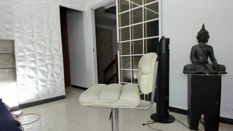 Snapshot of drekev_ chatting on January 5, 2025, 1:56 am Kevin online show from January 5, 2025, 1:56 am