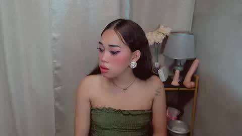 Dreyana online show from November 18, 2025, 7:24 am