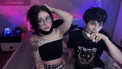 Snapshot of drillhouse_ chatting on December 17, 2024, 1:16 pm Tara  Sonny online show from December 17, 2024, 1:16 pm