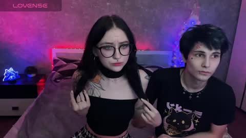 Snapshot of drillhouse_ chatting on December 17, 2024, 6:42 pm Tara  Sonny online show from December 17, 2024, 6:42 pm