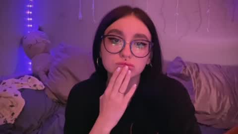 Snapshot of drillhouse_ chatting on March 4, 2025, 5:03 pm Tara  Sonny online show from March 4, 2025, 5:03 pm