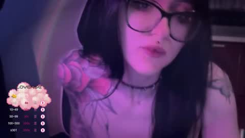 Snapshot of drillhouse_ chatting on September 16, 2025, 5:19 am Tara  Sonny online show from September 16, 2025, 5:19 am