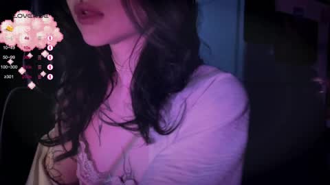 Snapshot of drillhouse_ chatting on September 26, 2025, 12:47 am Tara  Sonny online show from September 26, 2025, 12:47 am