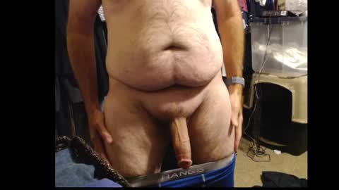 Snapshot of drmbigg chatting on October 29, 2025, 1:19 am Hello Hope you enjoy what you see. I love attention in dirty talk and tips thickcock  edging precum dirtyTalk C2C online show from October 29, 2025, 1:19 am