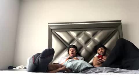 2xTheTrouble online show from November 12, 2025, 5:24 pm