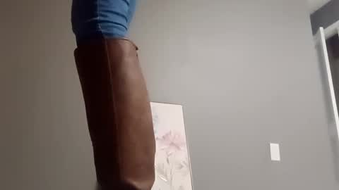 Snapshot of dropdcharlton chatting on November 5, 2025, 7:08 am dropdcharlton online show from November 5, 2025, 7:08 am