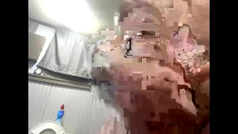 Snapshot of droppingloads82 chatting on February 13, 2025, 5:16 am droppingloads82 online show from February 13, 2025, 5:16 am