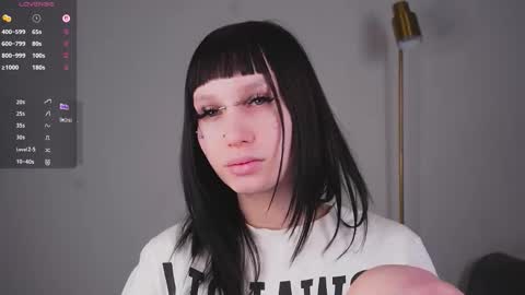 Snapshot of drown_in_my_eyes chatting on November 28, 2025, 5:32 am Luna online show from November 28, 2025, 5:32 am