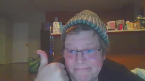 dsheist94545 online show from March 7, 2025, 2:36 am