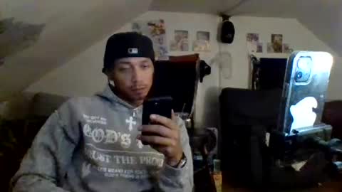 dubz07 online show from July 18, 2026, 1:32 am