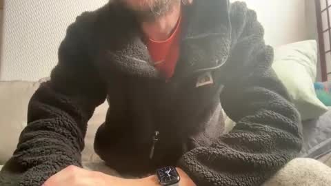 Max online show from December 21, 2025, 6:37 pm