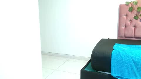 dulce1609 online show from December 19, 2025, 7:43 pm