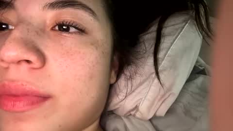 dulce2922 online show from December 10, 2024, 6:11 am