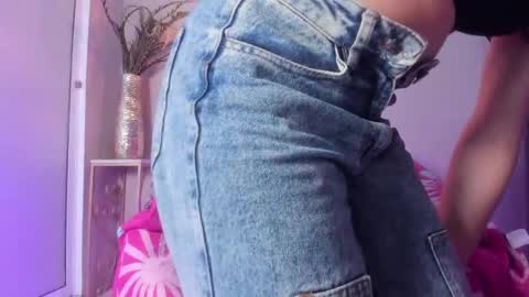 dulce__fiore07 online show from September 14, 2025, 12:37 pm