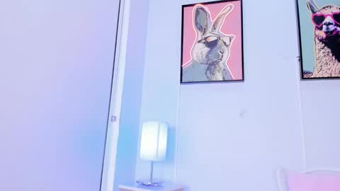 dulce__fiore07 online show from March 18, 2026, 12:19 pm