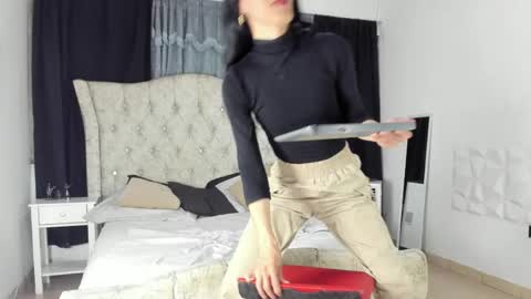 Dulce Alexandra online show from April 30, 2026, 1:45 am