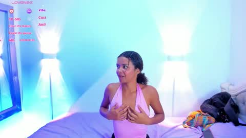 dulce online show from November 19, 2025, 10:54 pm