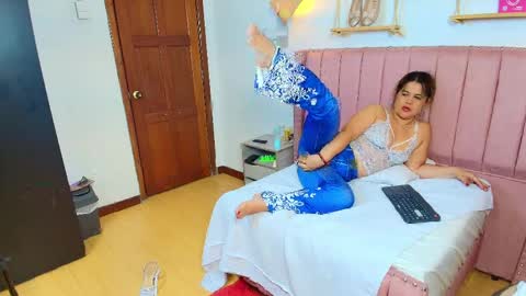   online show from April 8, 2026, 3:56 pm