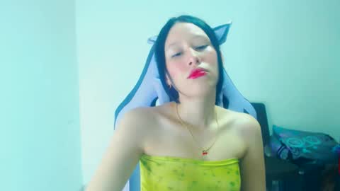 dulce_mauren online show from February 19, 2026, 9:27 am