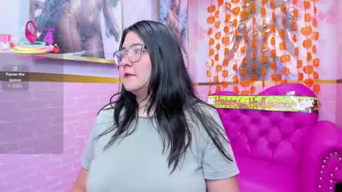 Snapshot of dulce_meow chatting on October 18, 2025, 11:44 am Dulce online show from October 18, 2025, 11:44 am