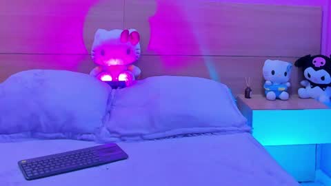 dulce_speed online show from April 12, 2026, 1:43 am