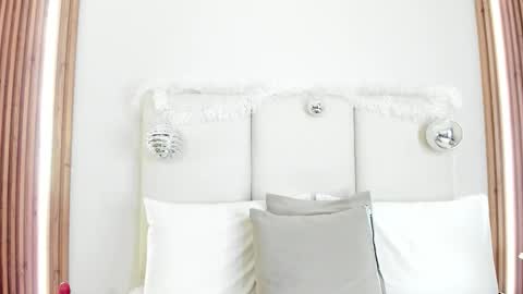 Snapshot of dulcecoleman chatting on December 19, 2025, 11:23 pm Dulce online show from December 19, 2025, 11:23 pm