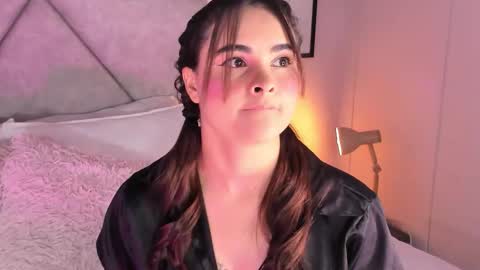 Dulcee Garcia online show from November 2, 2025, 10:45 pm