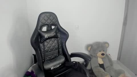 dulcekim_dj online show from January 7, 2025, 3:33 pm