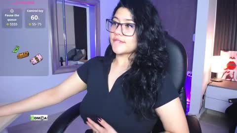 Snapshot of dulcerose01 chatting on September 9, 2025, 8:41 pm Dulce Rose online show from September 9, 2025, 8:41 pm