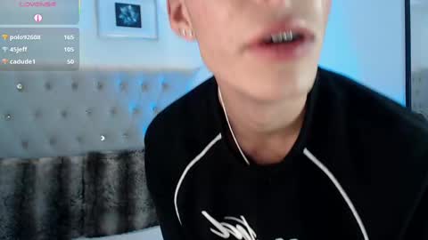 Dulcey online show from September 14, 2025, 9:19 am